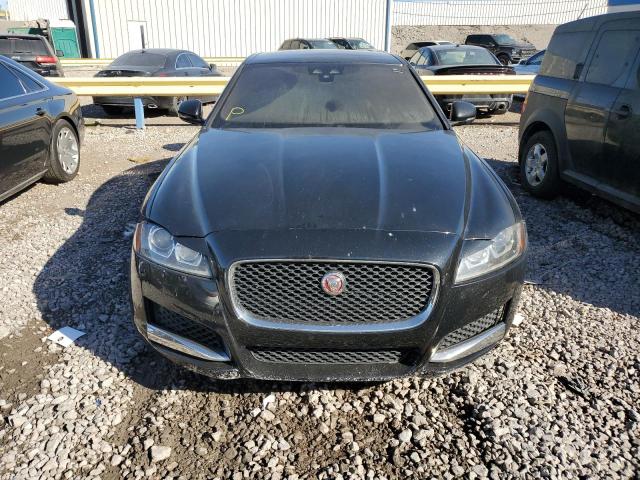 SAJBD4BV9HCY38889 Jaguar XF PREMIUM