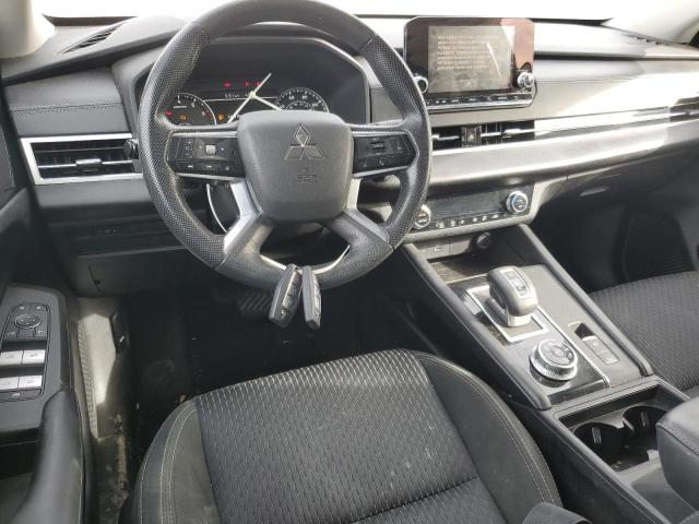 JA4J4TA88NZ007015 Mitsubishi Outlander Es