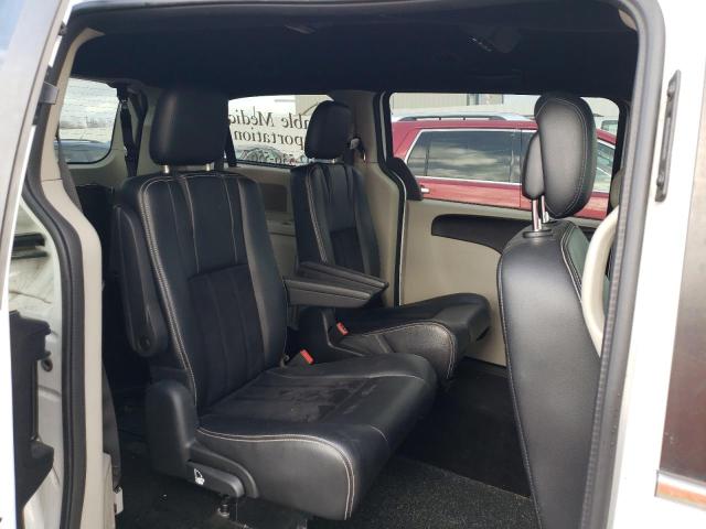 2C4RDGCG5JR300055 Dodge Grand Caravan Sxt