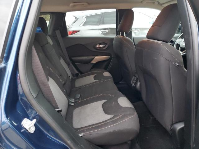 1C4PJLCB7JD596793 Jeep Cherokee Latitude