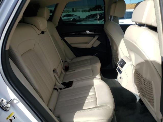 WA1BNAFY7J2247318 Audi Q5 Premium Plus