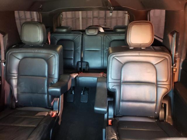 5LMJJ2NT5JEL04311 Lincoln Navigator Premiere