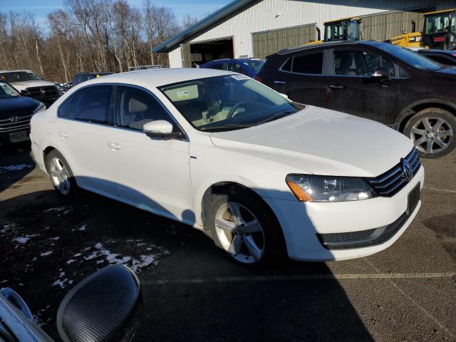 1VWAT7A31EC022556 Volkswagen PASSAT S
