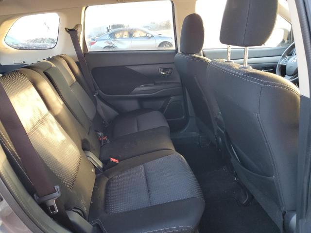 JA4AZ3A32JJ005355 Mitsubishi Outlander