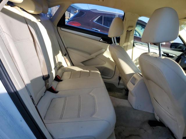 1VWAT7A31EC022556 Volkswagen PASSAT S